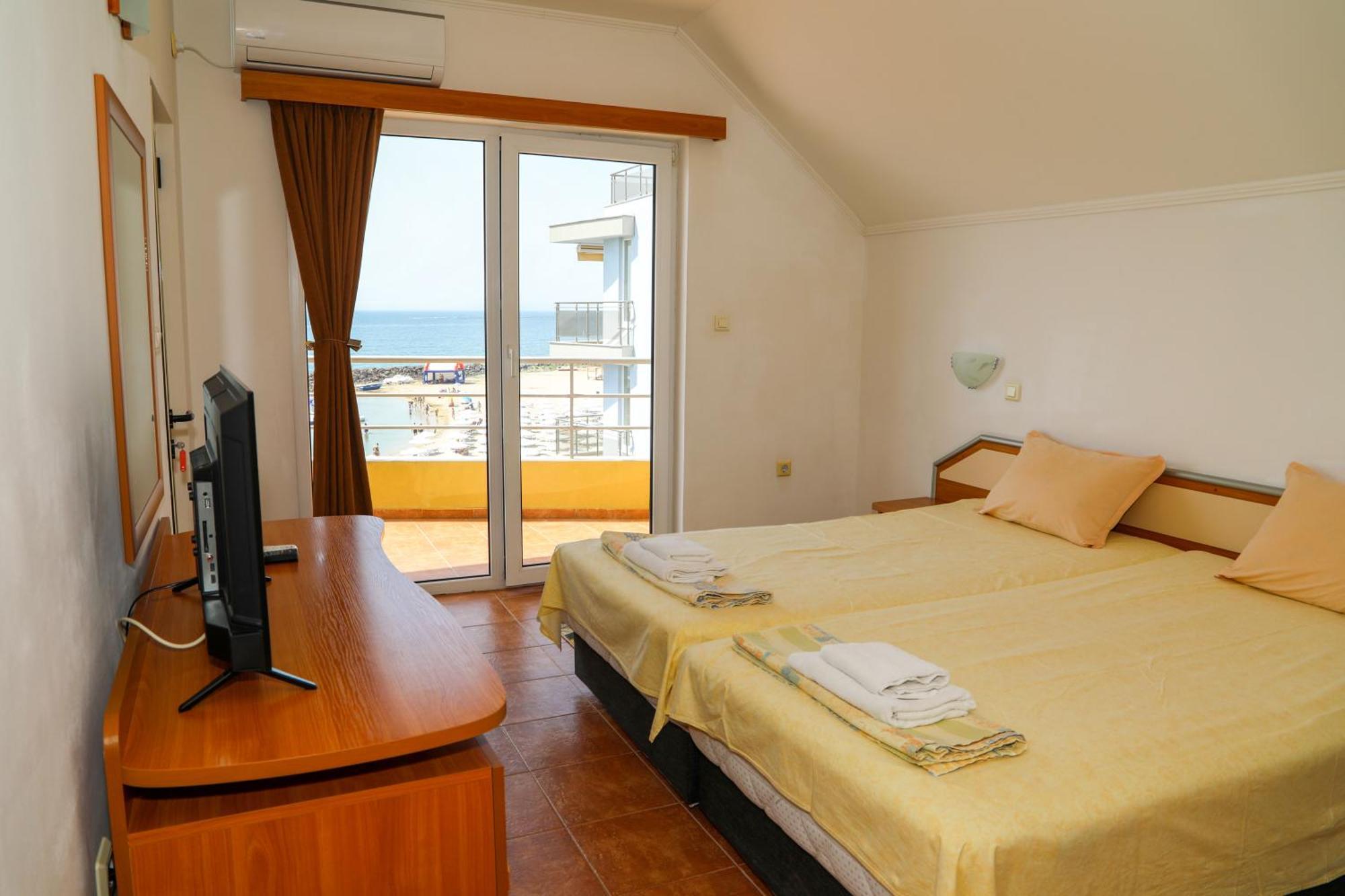 Hotel Sofia Beach เนเซบาร์ ภายนอก รูปภาพ