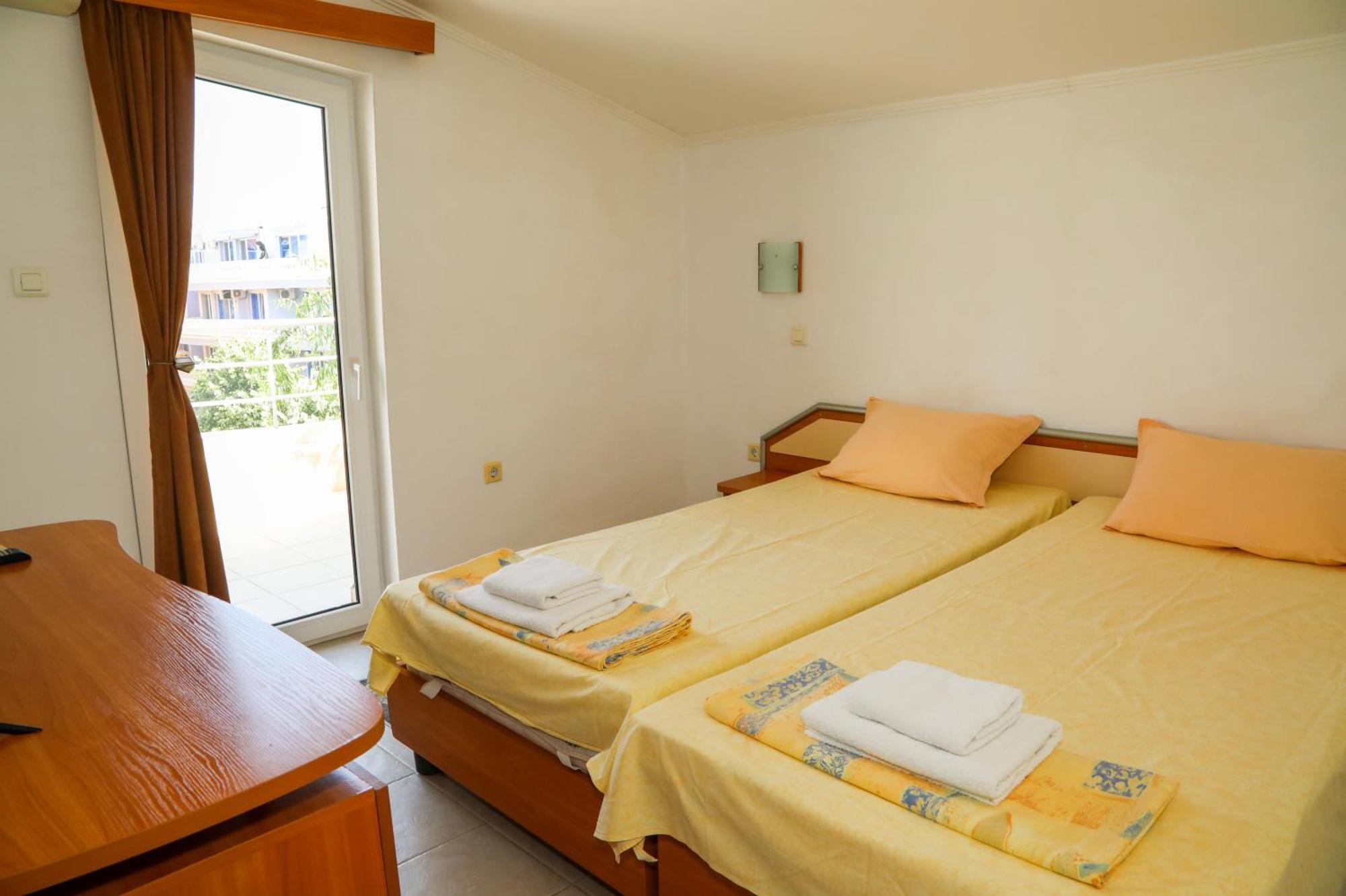 Hotel Sofia Beach เนเซบาร์ ภายนอก รูปภาพ